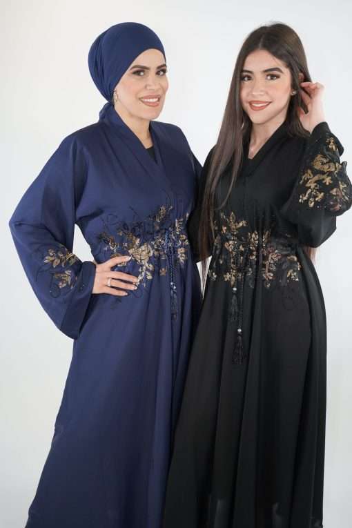 Photo de la abaya Asmae en couleur bleu roi